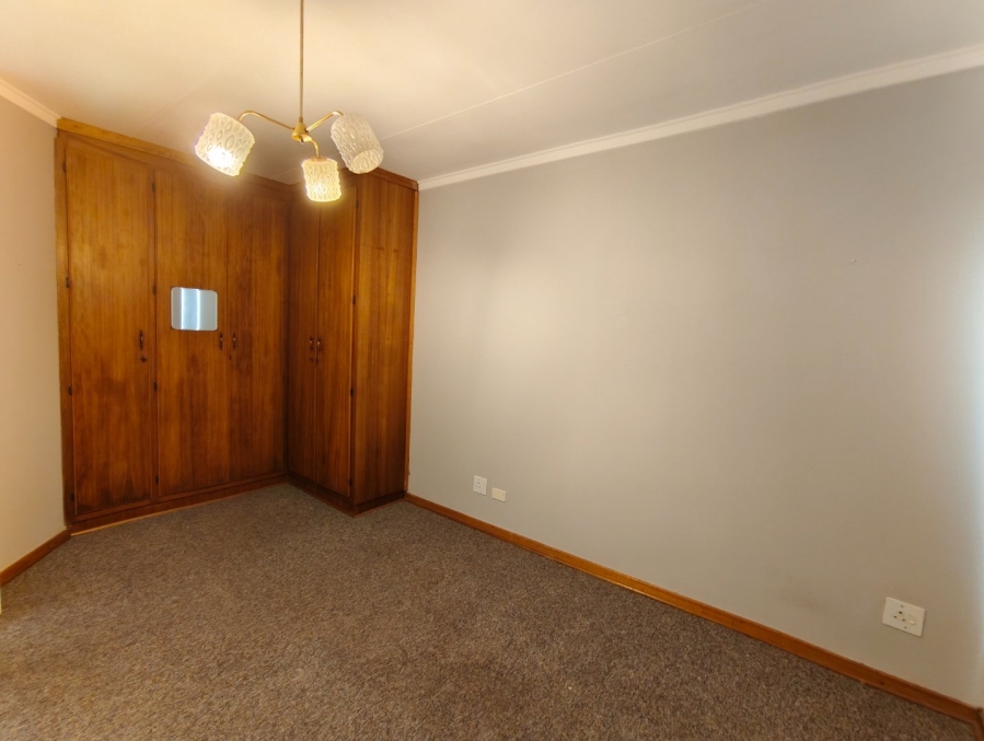 To Let 2 Bedroom Property for Rent in Langenhovenpark Free State